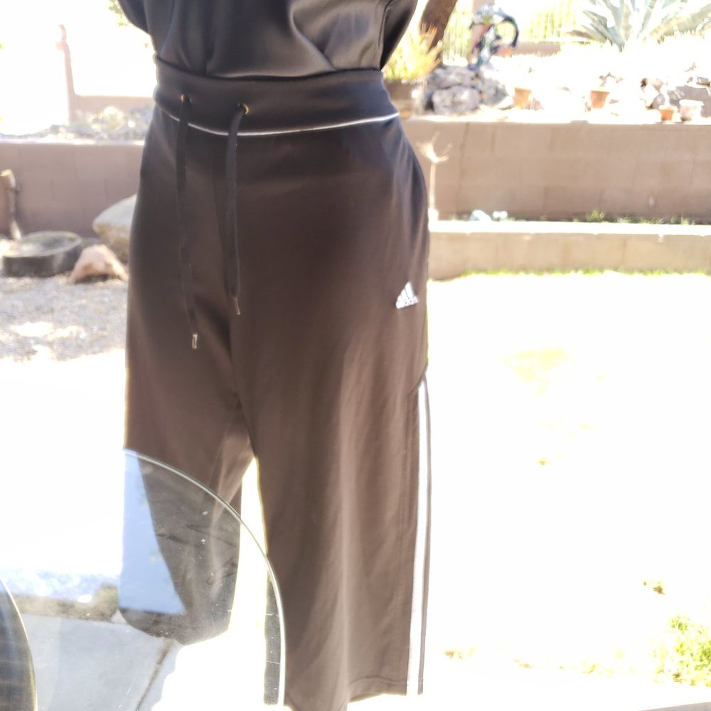 Adidas crop yoga workout pants Free with any other listing!
